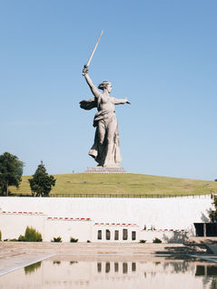 Швейцарский военный аналитик назвал причину пересмотра Западом итогов ВОВ