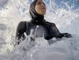 В Женеве запретили ношение буркини в бассейнах