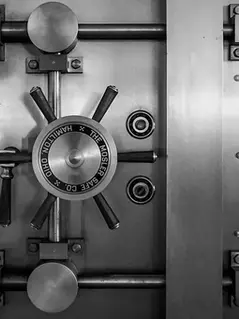 Швейцарские банки закрывают счета русским клиентам без объяснения причин