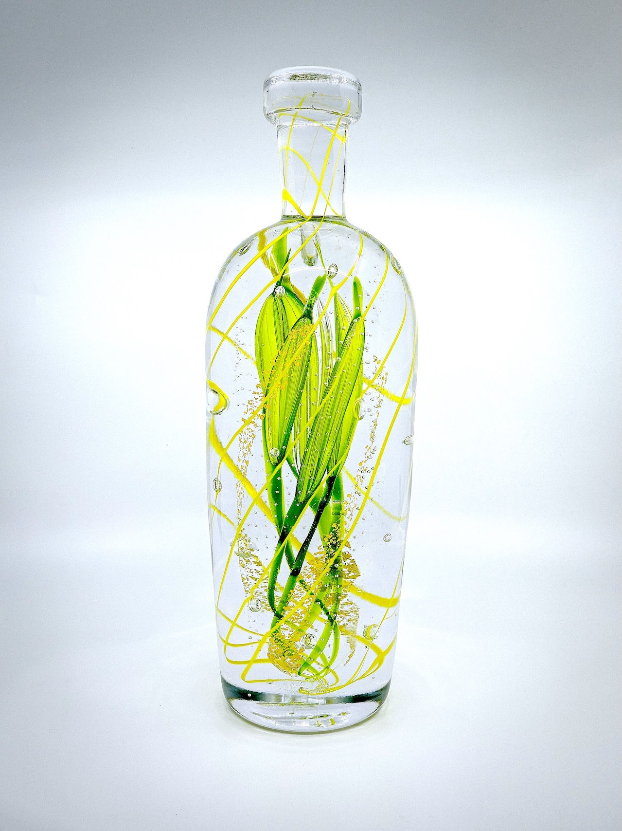 Glaskonst av Robert Oldergaarden ”Genie in a bottle" Lemon Yellow XL H32cm på Kabusa