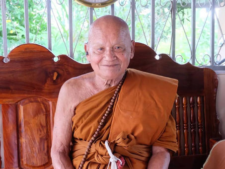 "หลวงปู่คำจันทร์ ปัญญาโภ"เกจิวัดบ้านเมย จ.กาฬสินธุ์ตะกรุดสุดยอดแคล้วคลาด18ล้อพลิกทับฟอร์จูนเนอร์