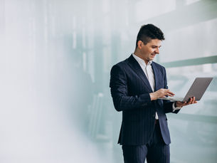 To Succeed as an Entrepreneur, You Must Learn These 5 Sales Techniques