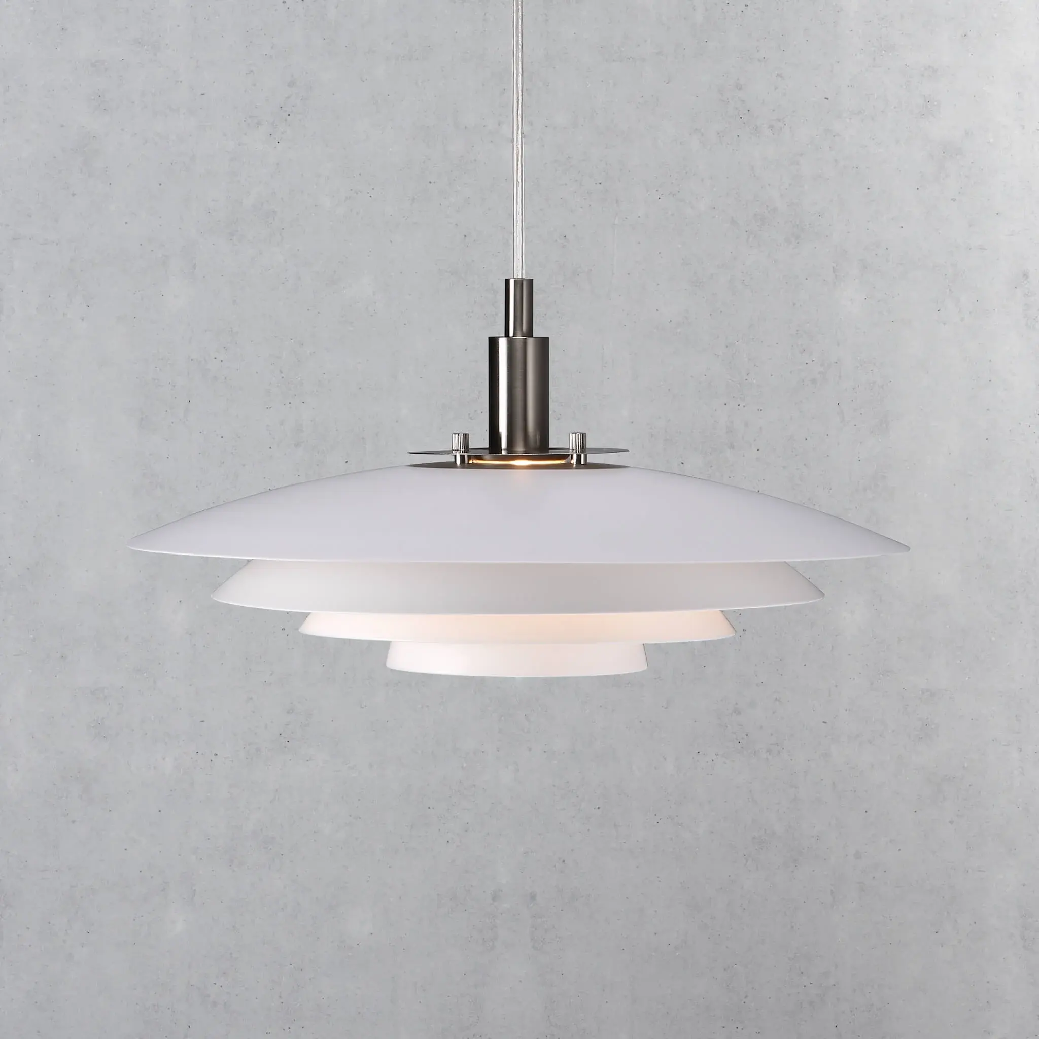 Nordische Pendelleuchte in weiss, grau oder kupfer