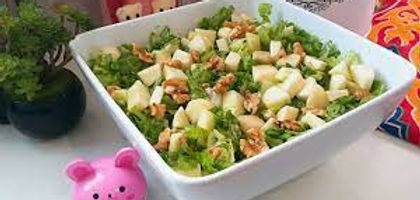 طريقة عمل سلطة التفاح بالخس والجوز