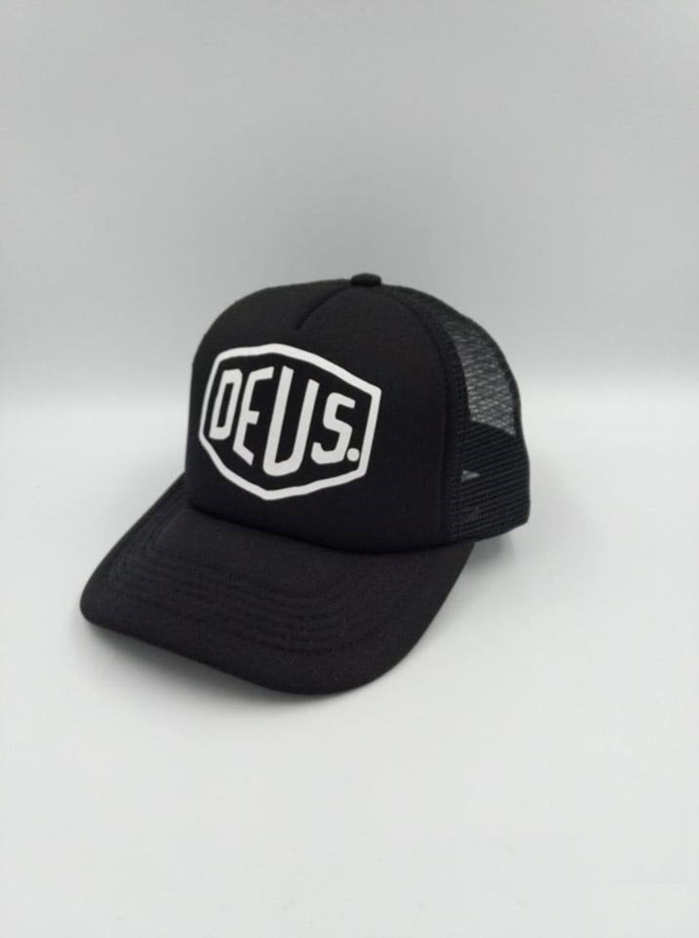 Gorra Camionera Deus