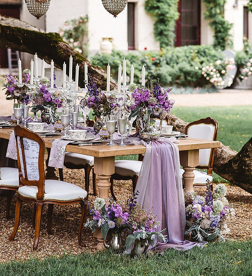 mesa para invitados de una boda