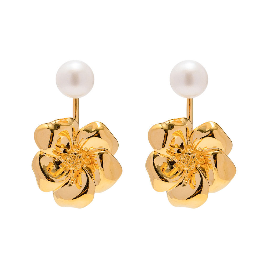 18K Gold Plating Flower Pattern Cultured Pearl Earrings