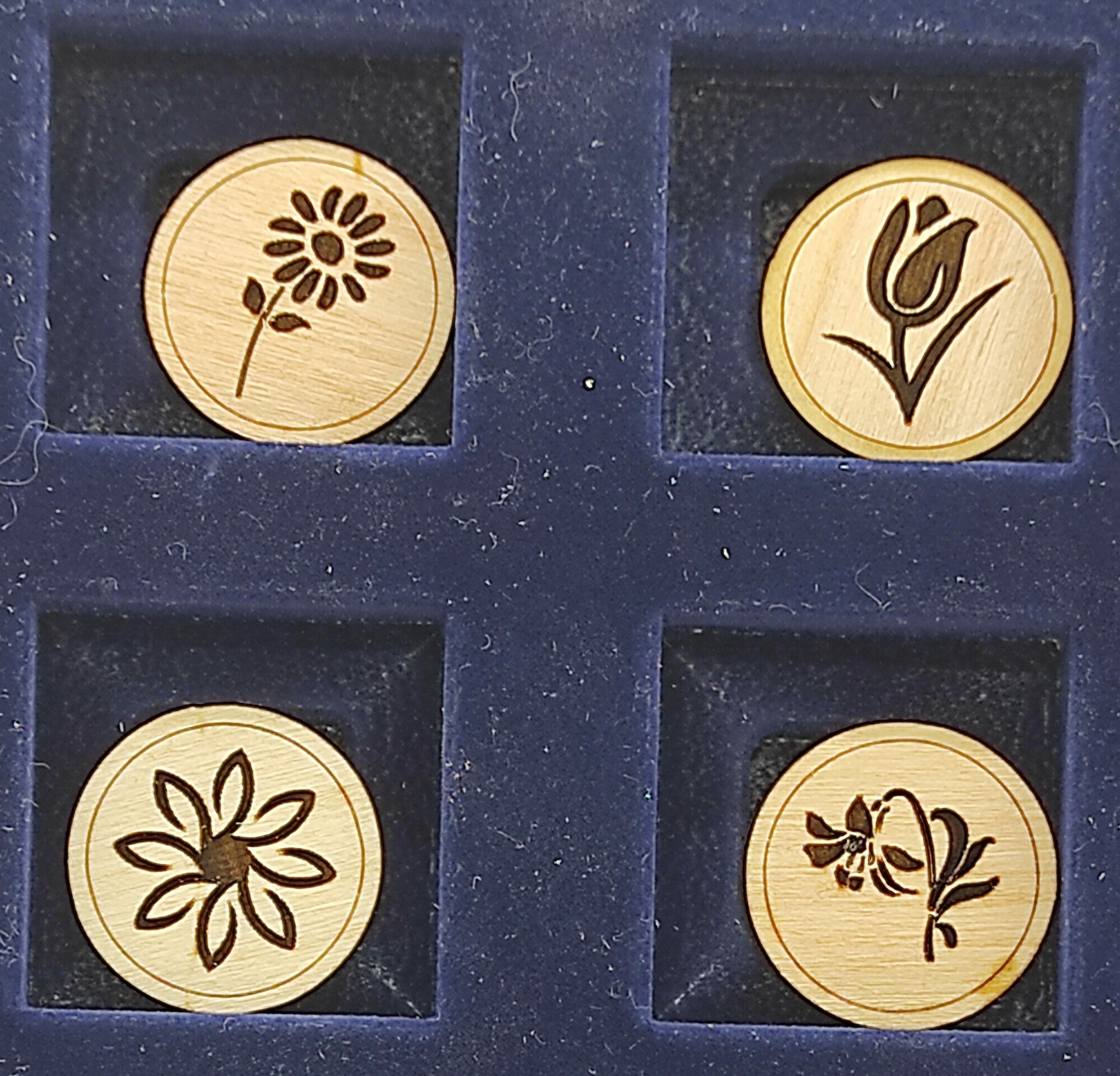 Lot 4 magnets "fleurs 2"