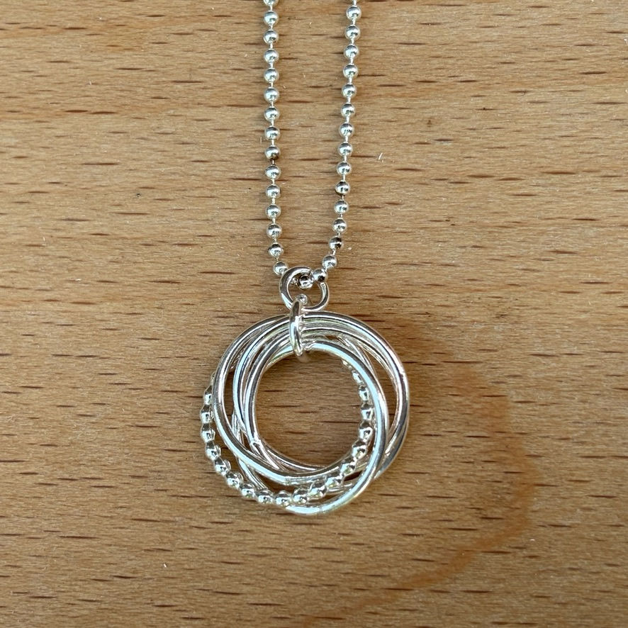 Thumbnail: Iris 5 linked rings beaded Necklace