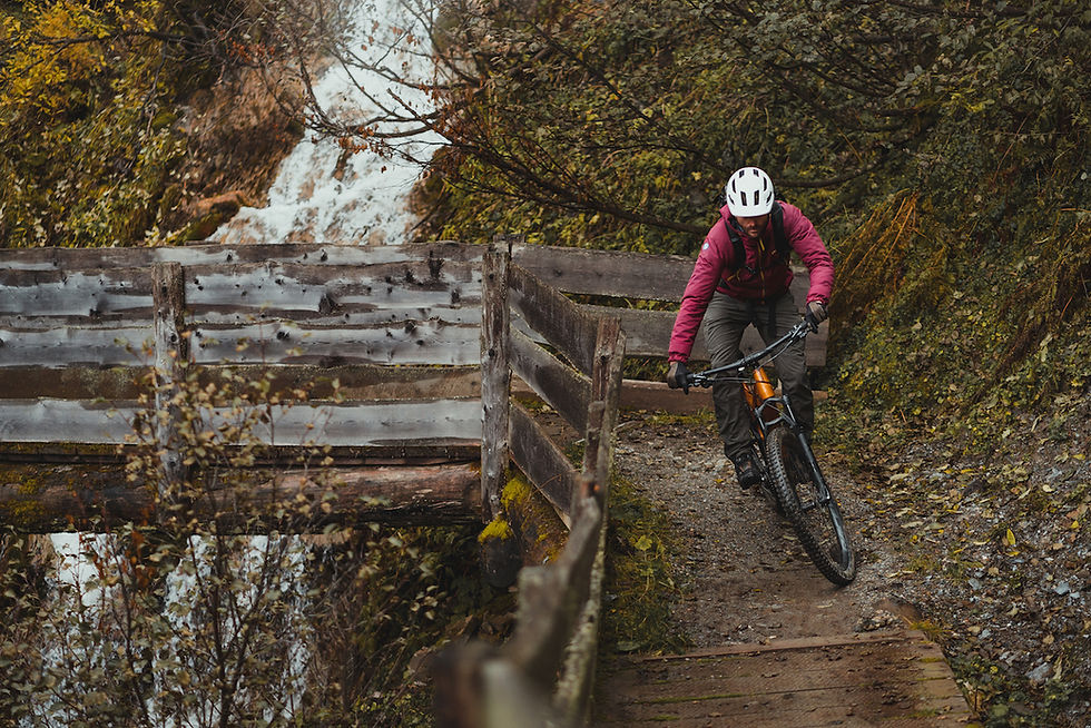 Thumbnail: Mountainbiken mit Privatguide