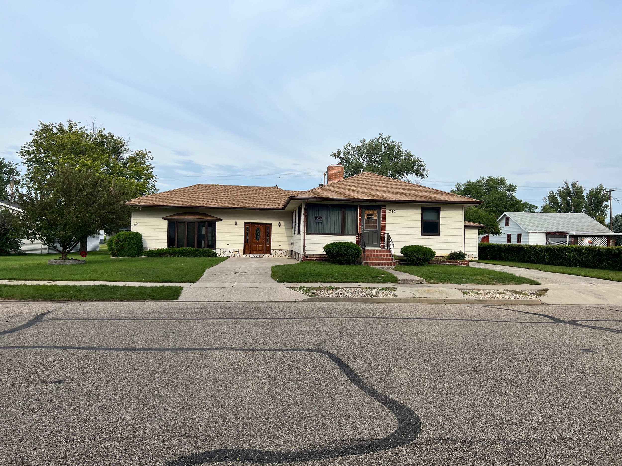 212 5th St S, Wishek ND Salwei Real Estate