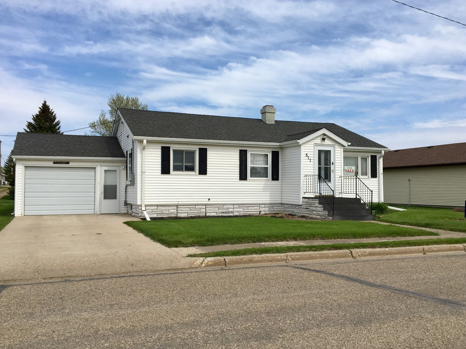 511 3rd St E, Napoleon ND Salwei Real Estate