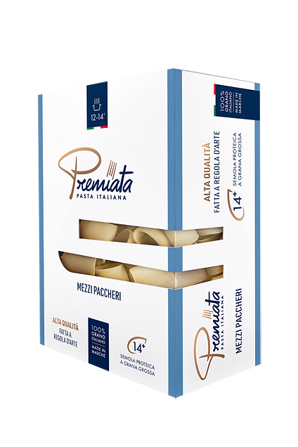 Confezione elegante di Mezzi Paccheri artigianali 'Premiata', pasta italiana Made in Marche. L'astuccio raffinato, con dettagli in color bronzo e il logo distintivo, evidenzia l'autenticità e l'eccellenza del prodotto. Pasta artigianale italiana di alta qualità, fatta a regola d'arte.
