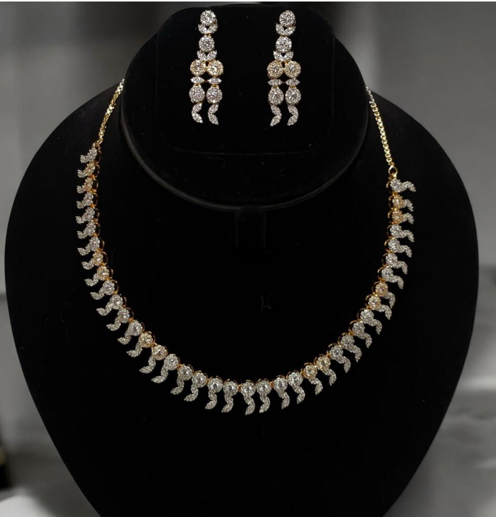 AMERICAN DIAMOND NECKLACE