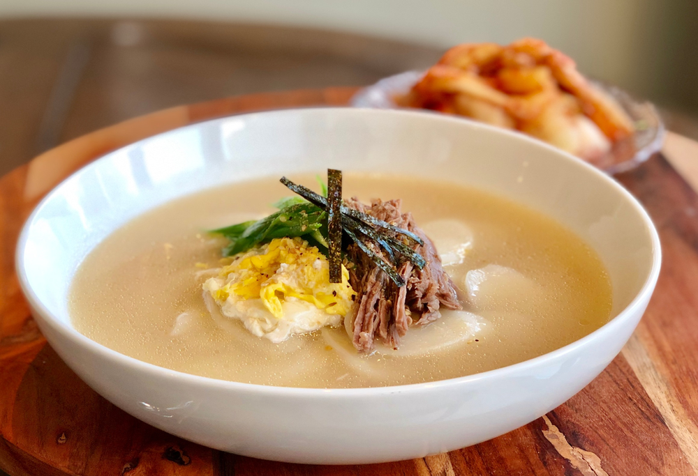 Rice Cake Soup (Tteokguk: 떡국) Recipe + Mukbang | Korean New Year&#039;s Day