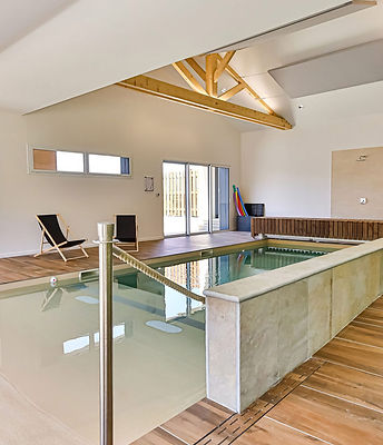 Bassin piscine copyright gregphoto