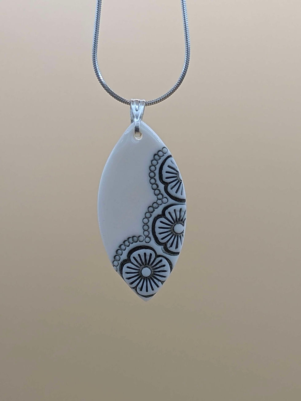 Collier "Corinthe O" Porcelaine