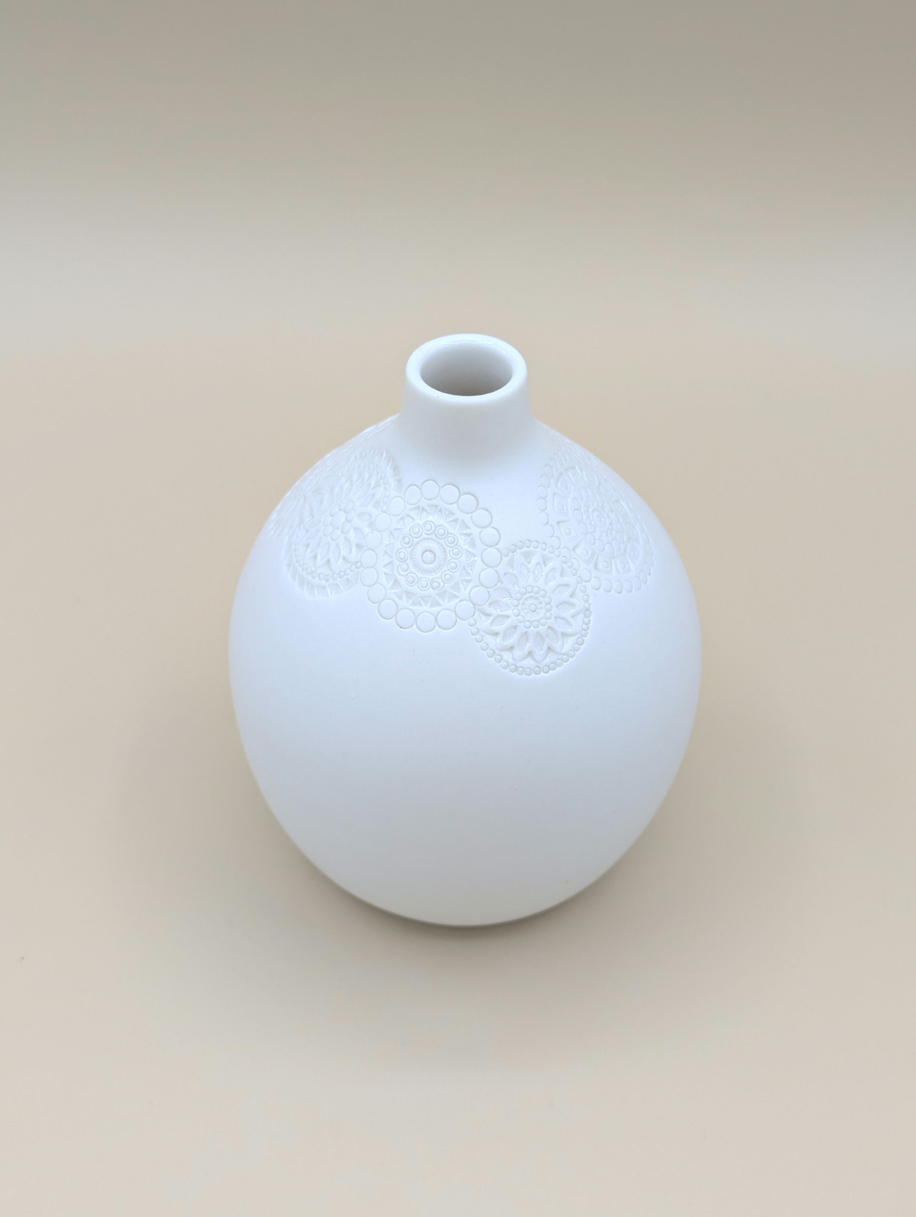 Vase "Couronne blanc " Porcelaine -vb5