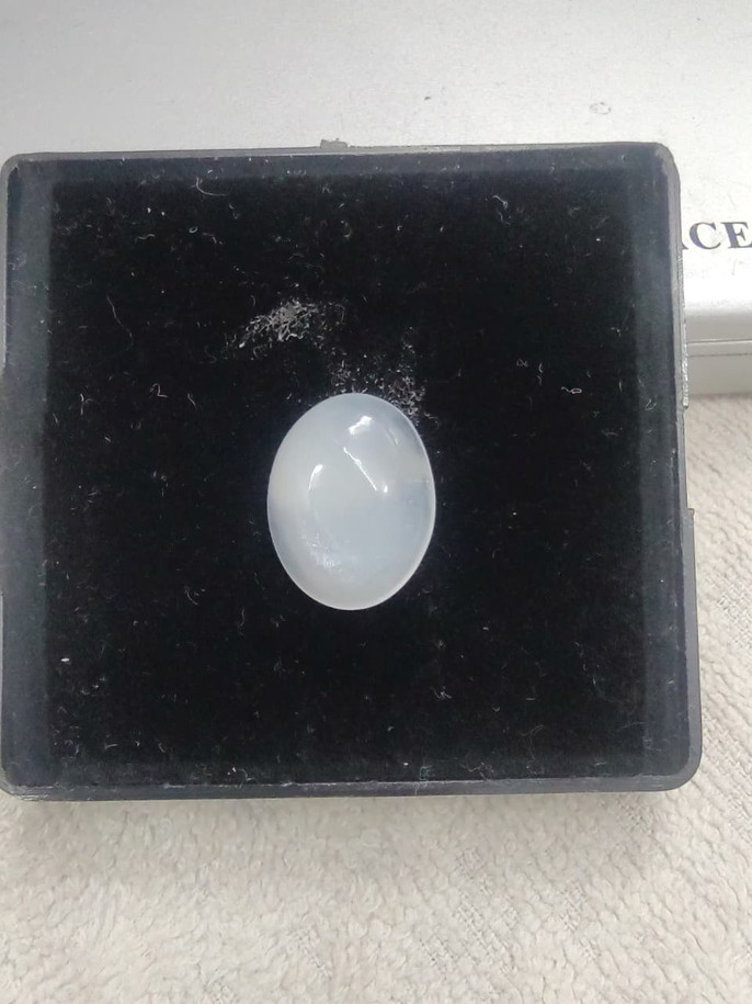 loose-moonstone-stone.webp