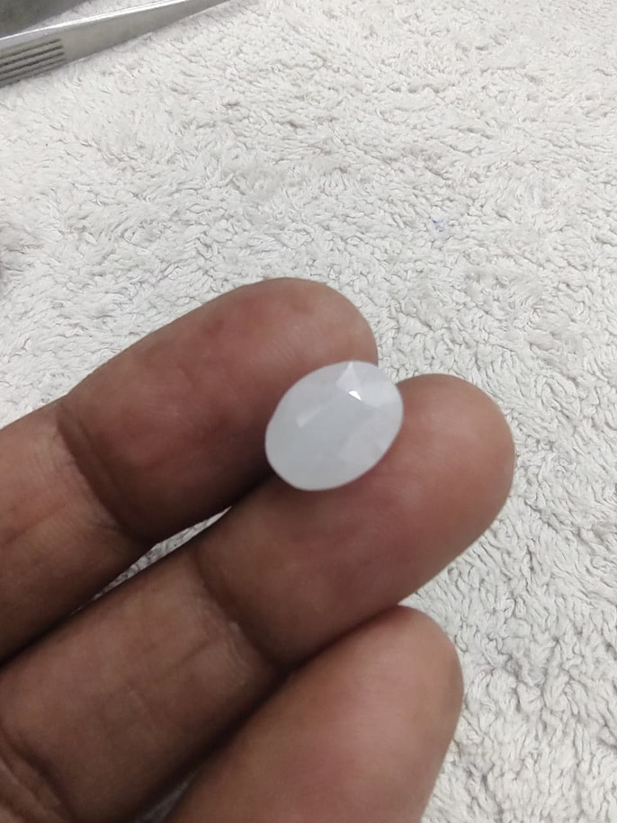 natural-white-sapphire-gemstone.jpg