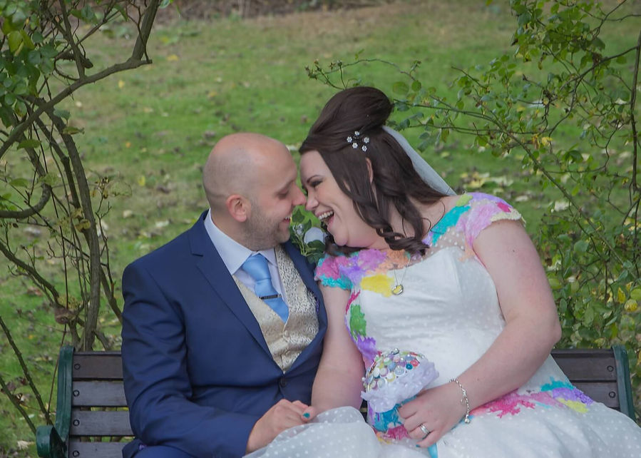 Bride-and-groom-outside-Holiday-Inn-Colchester.jpg