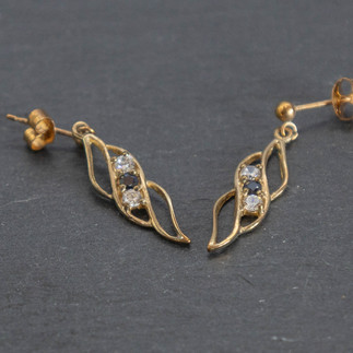 Sapphire and diamond yellow gold earrings