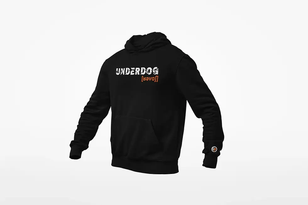 Thumbnail: Schwarzer Oversized Hoodie mit weiß-orangem UNDERDOG [ʁəvaʃ] Frontprint und gesticktem UR-Logo am Ärmel