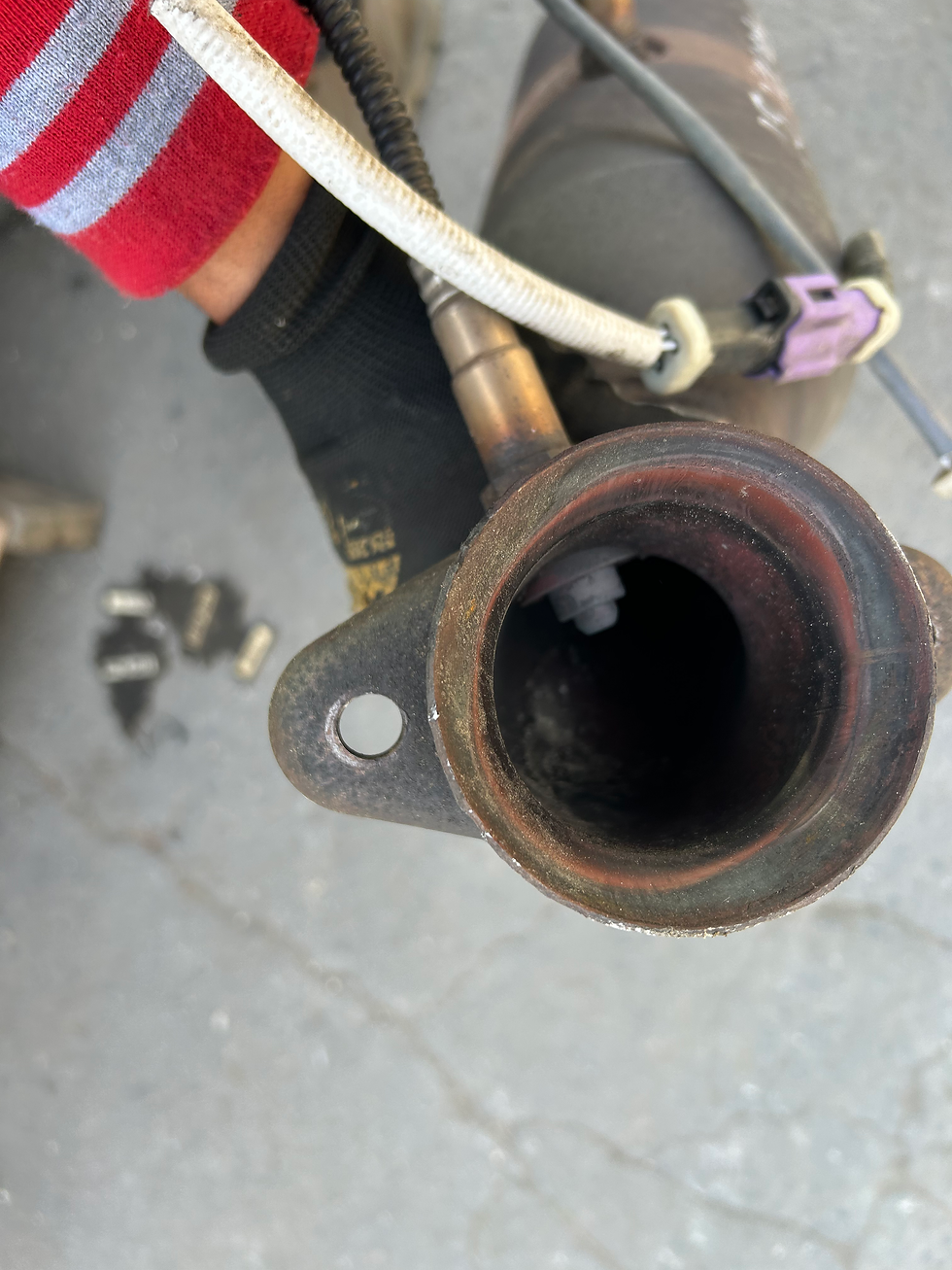 Thumbnail: 2008 Lincoln Navigator 5.4 2wd Exhaust Manifold Assembly 