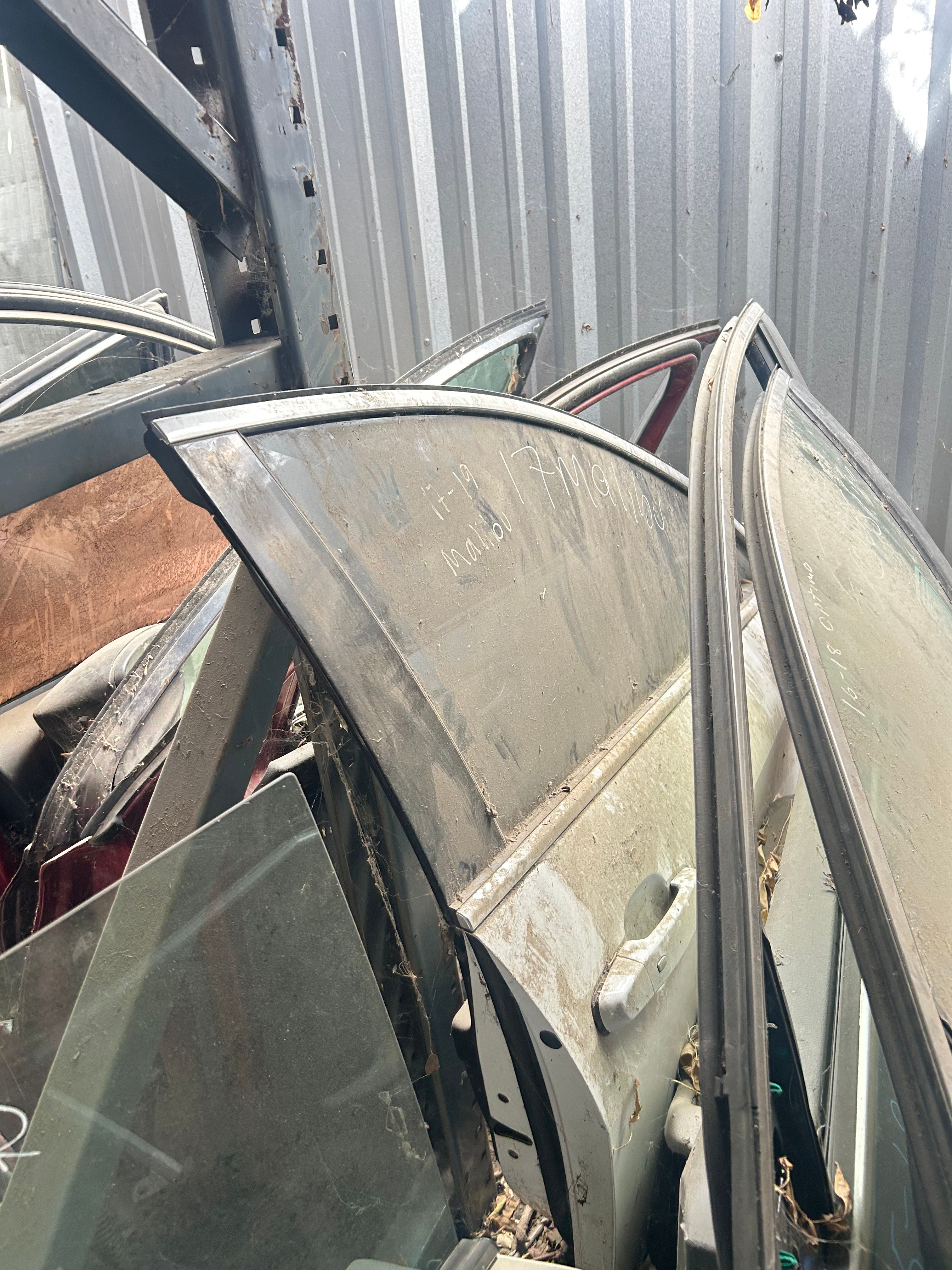 2017-2019 Chevy Malibu Right Passenger Front Door