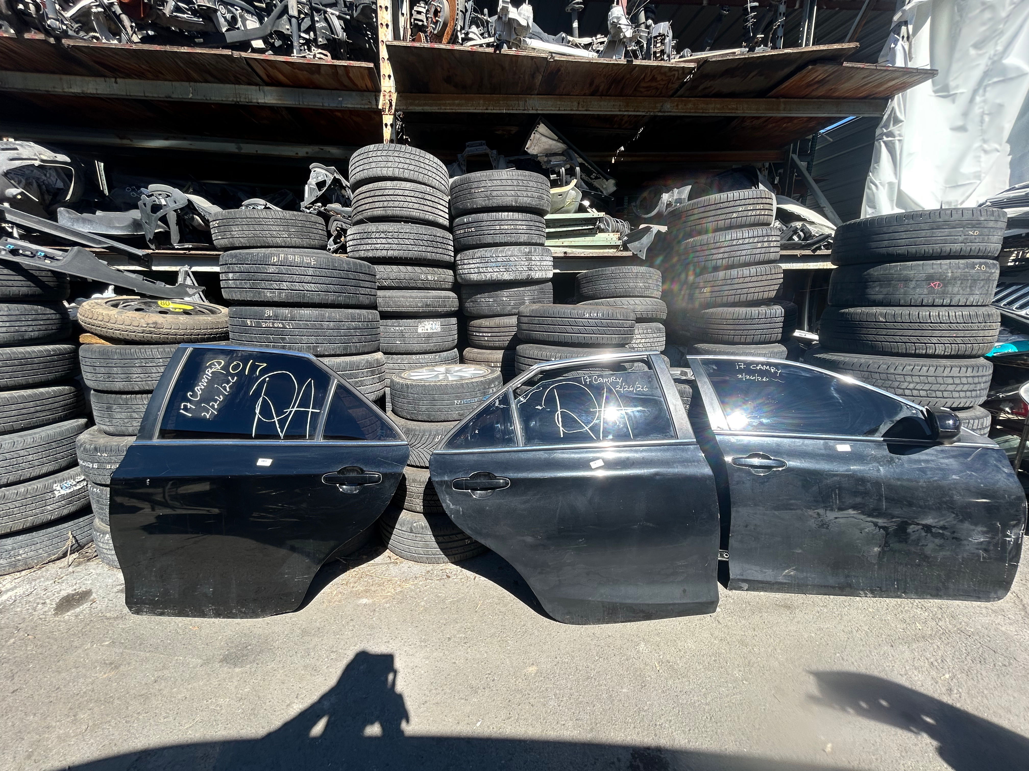 2015-2017 Toyota Camry door