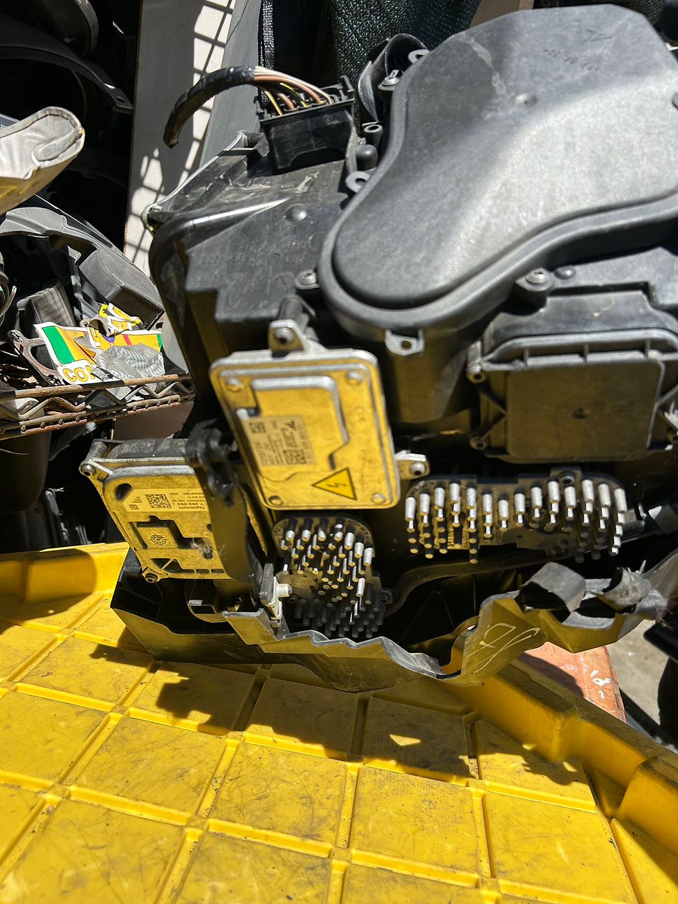 Thumbnail: 2011-2013 bmw 3 series right passenger headlight xenon HID