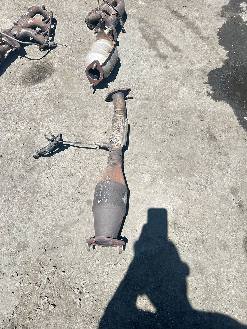 Thumbnail: 2008 Nissan pathfinder 4.0 exhaust manifold assembly 2wd