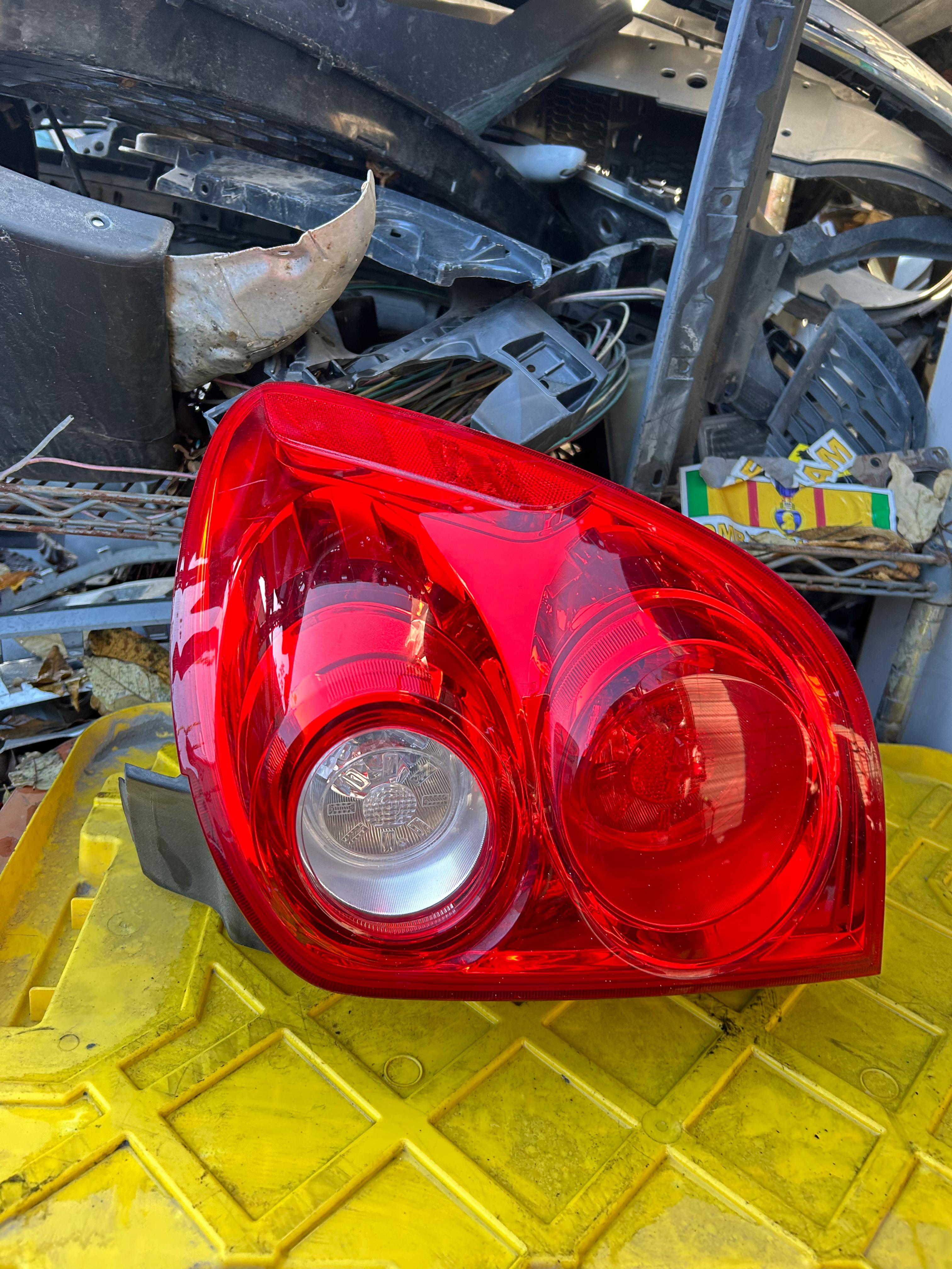 2010-2015 Chevy Equinox Left Driver Tail Light Lamp 