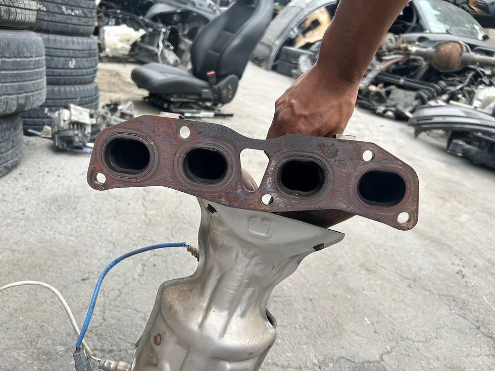 Thumbnail: 2008-2013 Nissan Rogue 2.5 2wd Exhaust Manifold Assembly 