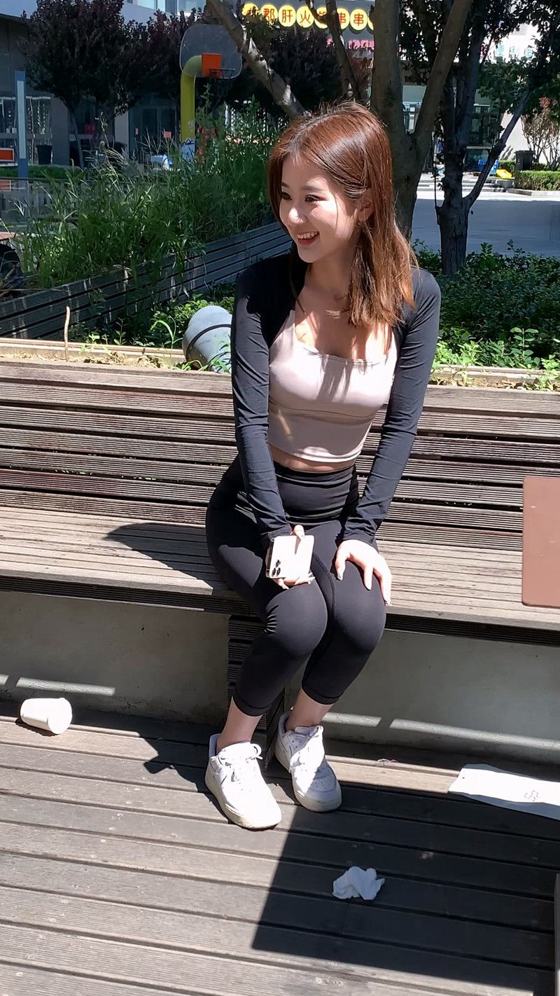 縮圖：M635 黑色瑜伽裤美女 [23.0 GB/MP4]