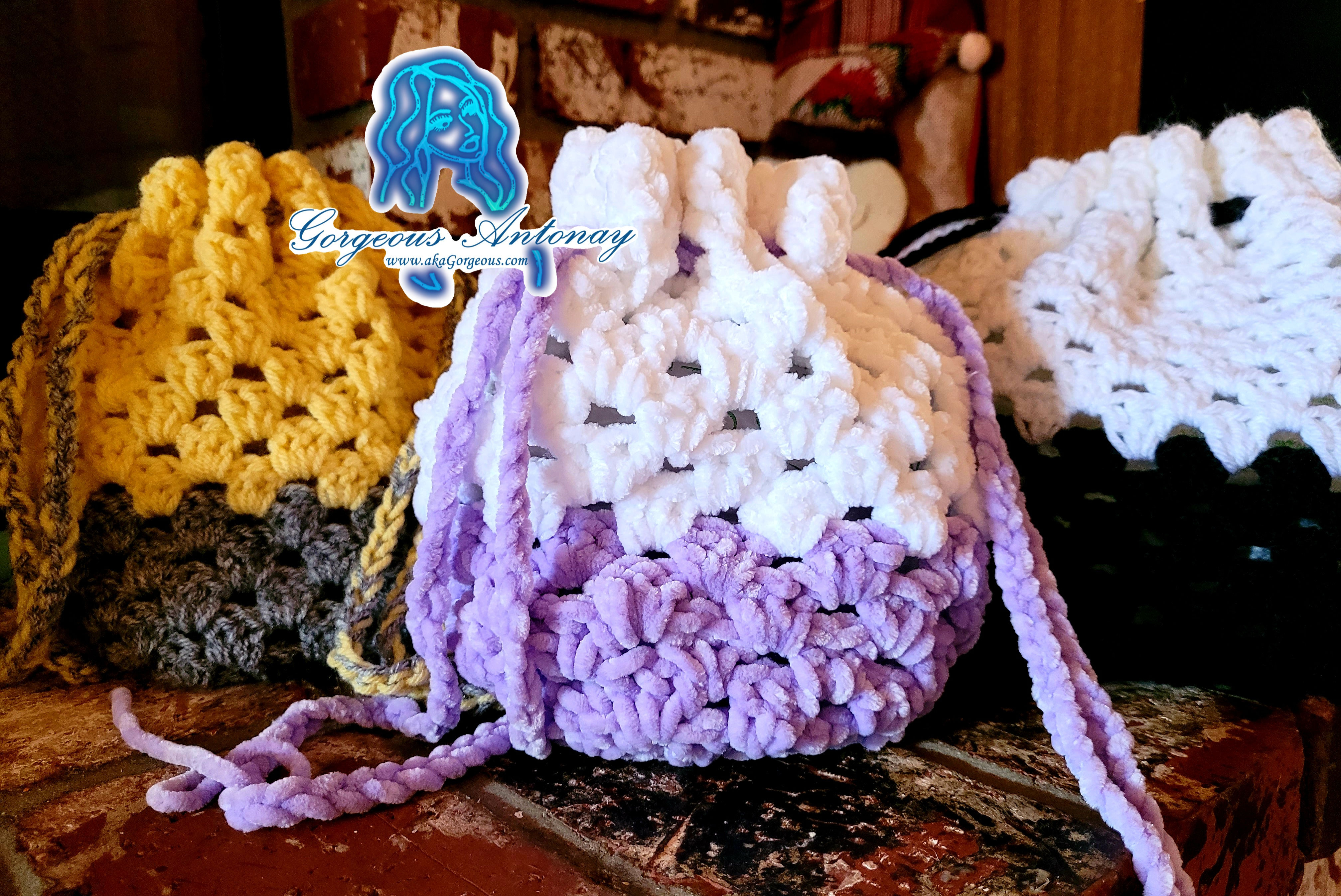 Small Purple & White Soft Two Tone Drawstring Crochet Bag