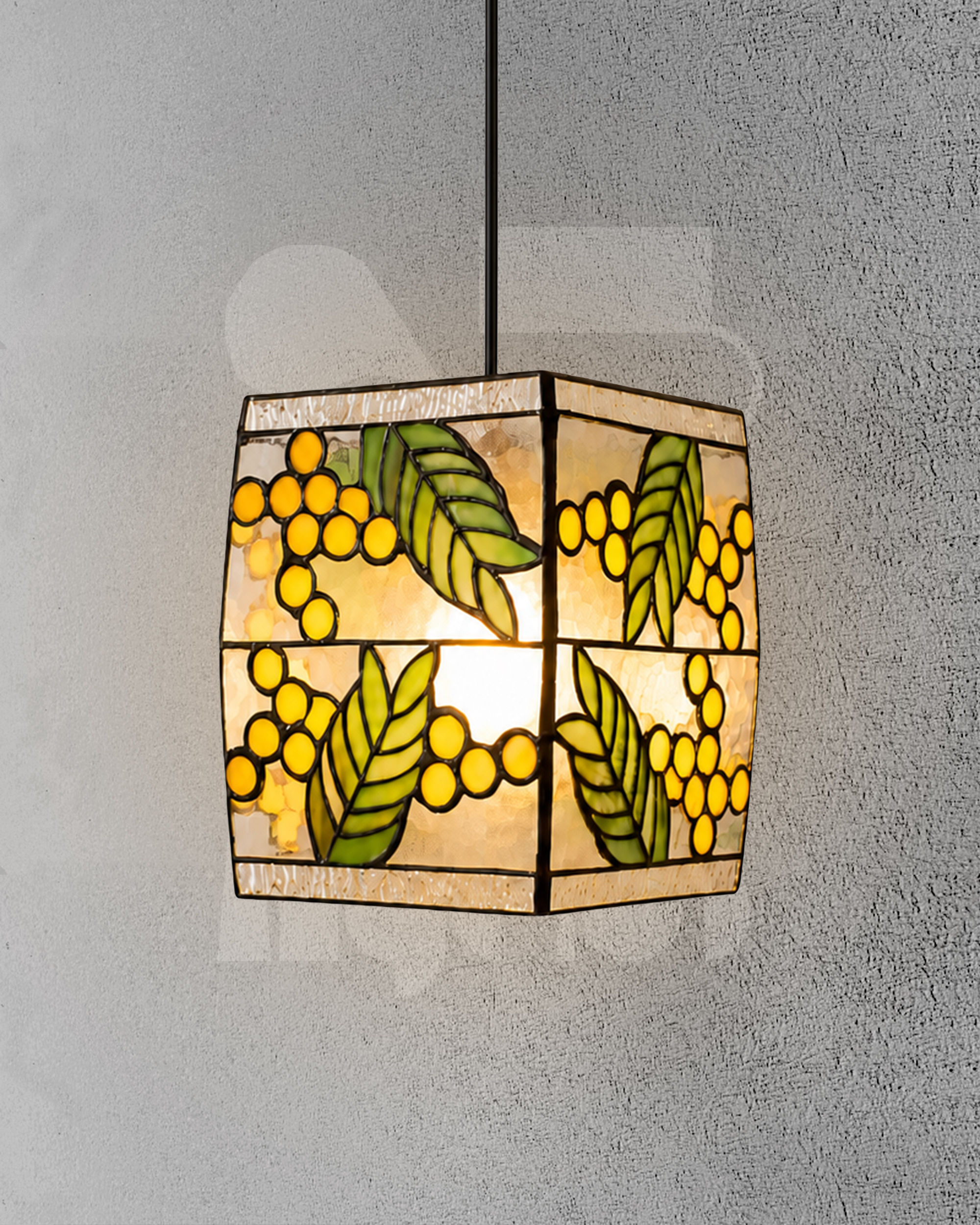 Olivine Tiffany Stained Glass Pendant Light – Vintage Botanical Hanging Lamp