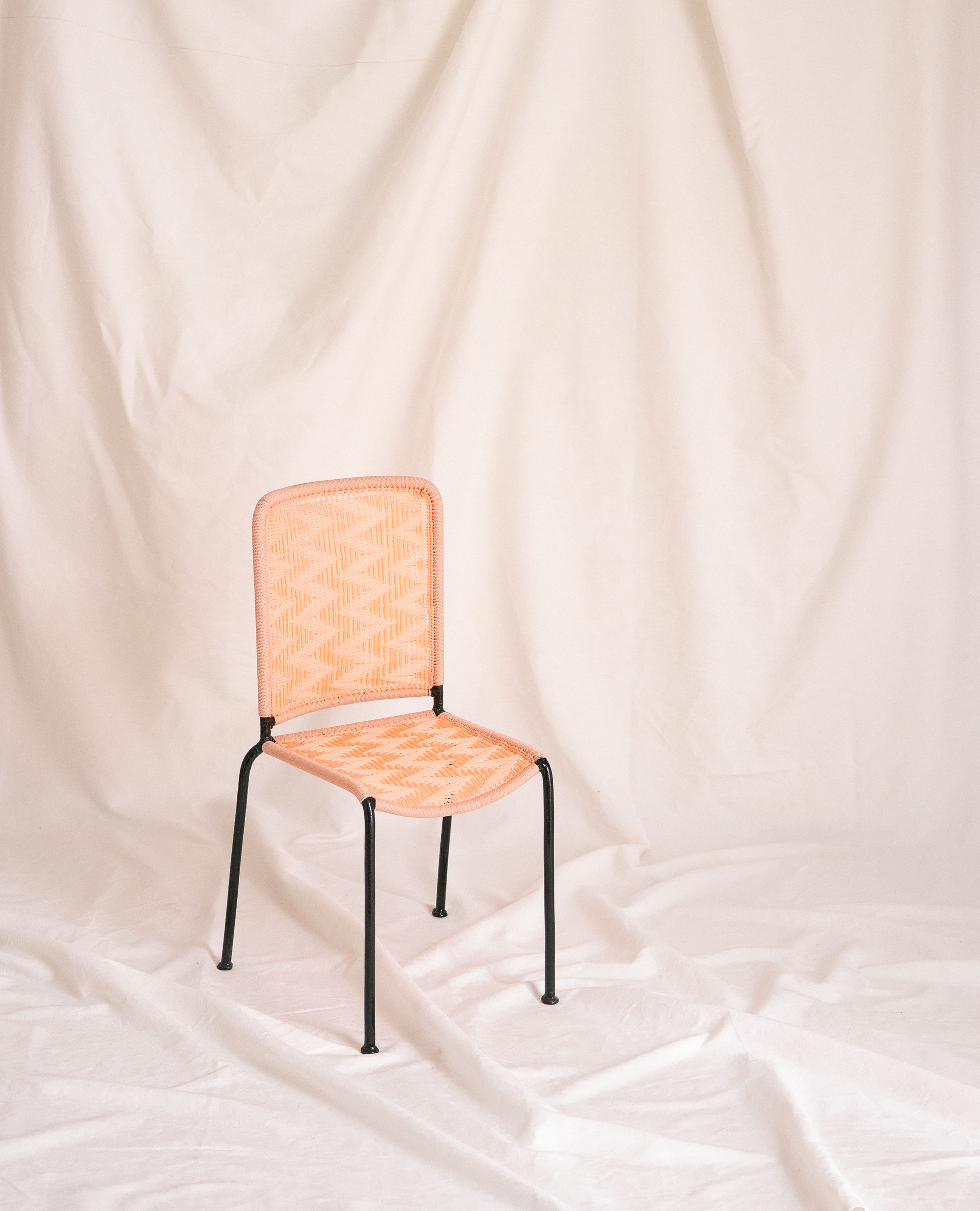 CHAISE DROITE ENFANT- ZOÉ -ROSE PÂLE UNI