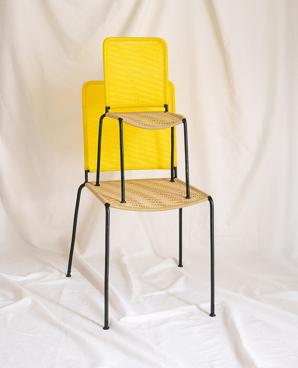 Miniature : CHAISE DROITE  ENFANT- ZOÉ - DOSSIER JAUNE UNI - ASSISE BEIGE UNI