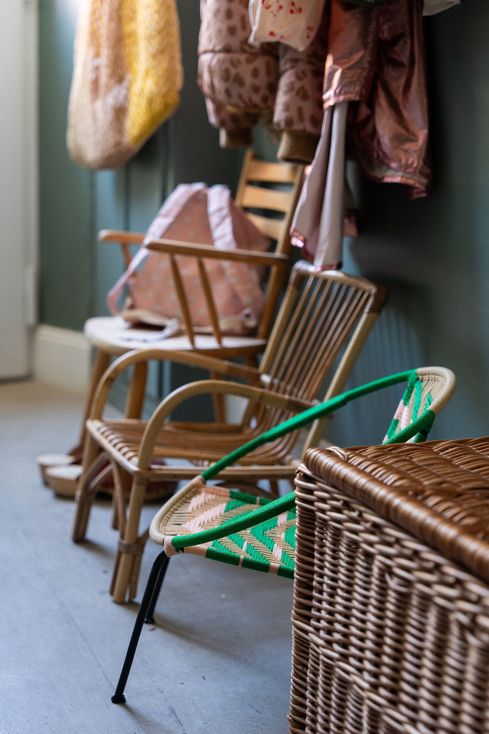 Miniature : FAUTEUIL ENFANT - TOGO - VERT/beige bandes rose pâle