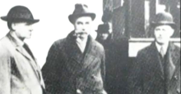 Sir Henry George Norris (tengah) Ketua Klub Arsenal periode 1910-1929 (arsenal.com)