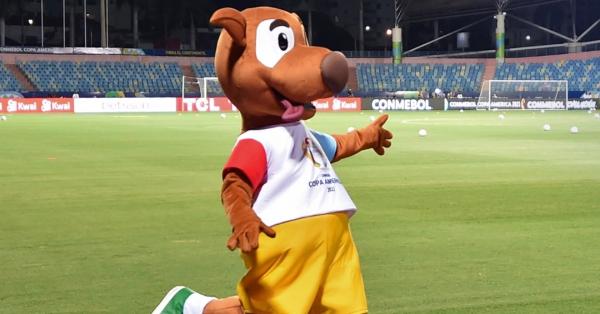 Anjing jalanan Pibe yang jadi maskot Copa América 2021 (copaamerica.com)