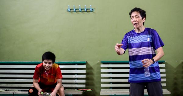 Liang Tjiu Sia memberi arahan pada anak didiknya. (Fernando Randy/Historia).