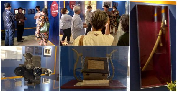 Pameran "Sakura di Khatulistiwa" menampilkan benda-benda koleksi Munasprok, Museum Penerangan, ANRI, hingga Yayasan Persahabatan (Randy Wirayudha/Historia)