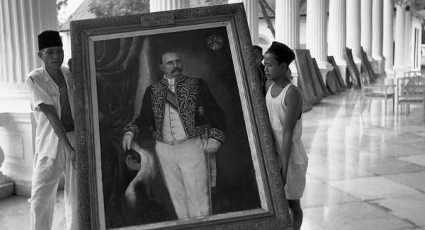 Salah satu potret karya Henri Cartier-Bresson di masa transisi kekuasaan di Indonesia apda 1949 (Rijksmuseum)