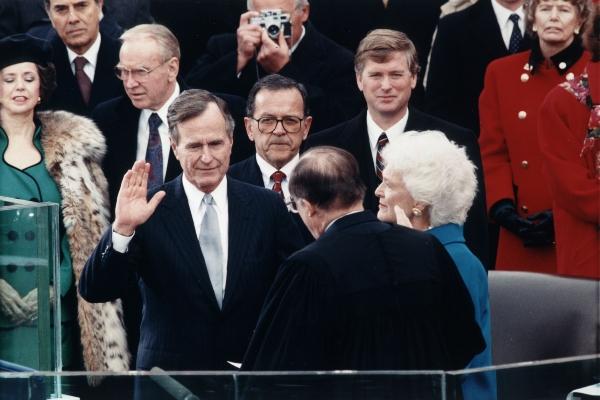 Pelantikan George H.W. Bush sebagai presiden AS, 20 Januari 1989. (memory.loc.gov).