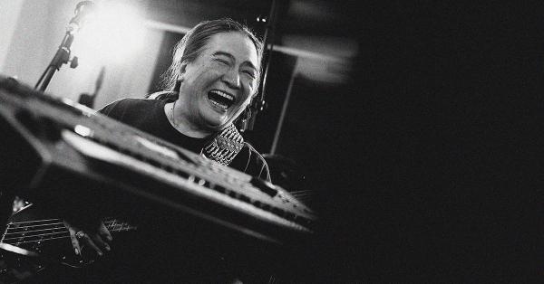 Pemain Bass Pra Budi Dharma salah satu pendiri Krakatau. (Fernando Randy/Historia).