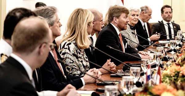 Raja Belanda Willem Alexander dan rombongan saat tiba di Istana Bogor Jawa Barat. Raja Belanda Willem Alexander. (Fernando Randy/Historia).