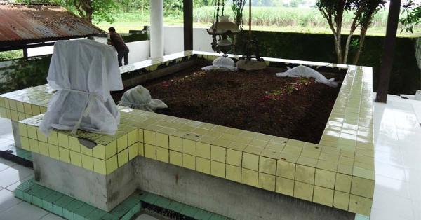 Makam Putri Cempo (Cempa) di dusun Unggah-unggahan, Desa Trowulan, Kecamatan Trowulan. (disparpora.mojokertokab.go.id)