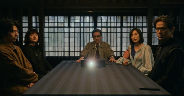 Keluarga Tawara yang menjadi keturunan terakhir Hattori Hanzō (Netflix)